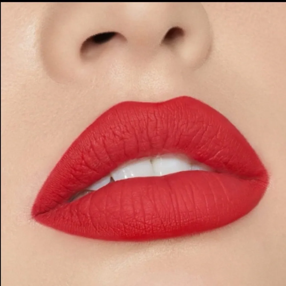 KYLIE JENNER MATTE LIQUID LIPSTICK & LIP LINER - BOSS (NEW)